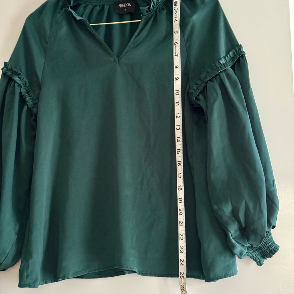Week& Green Ruffle Sleeve Women's Top - Picture 10 of 11